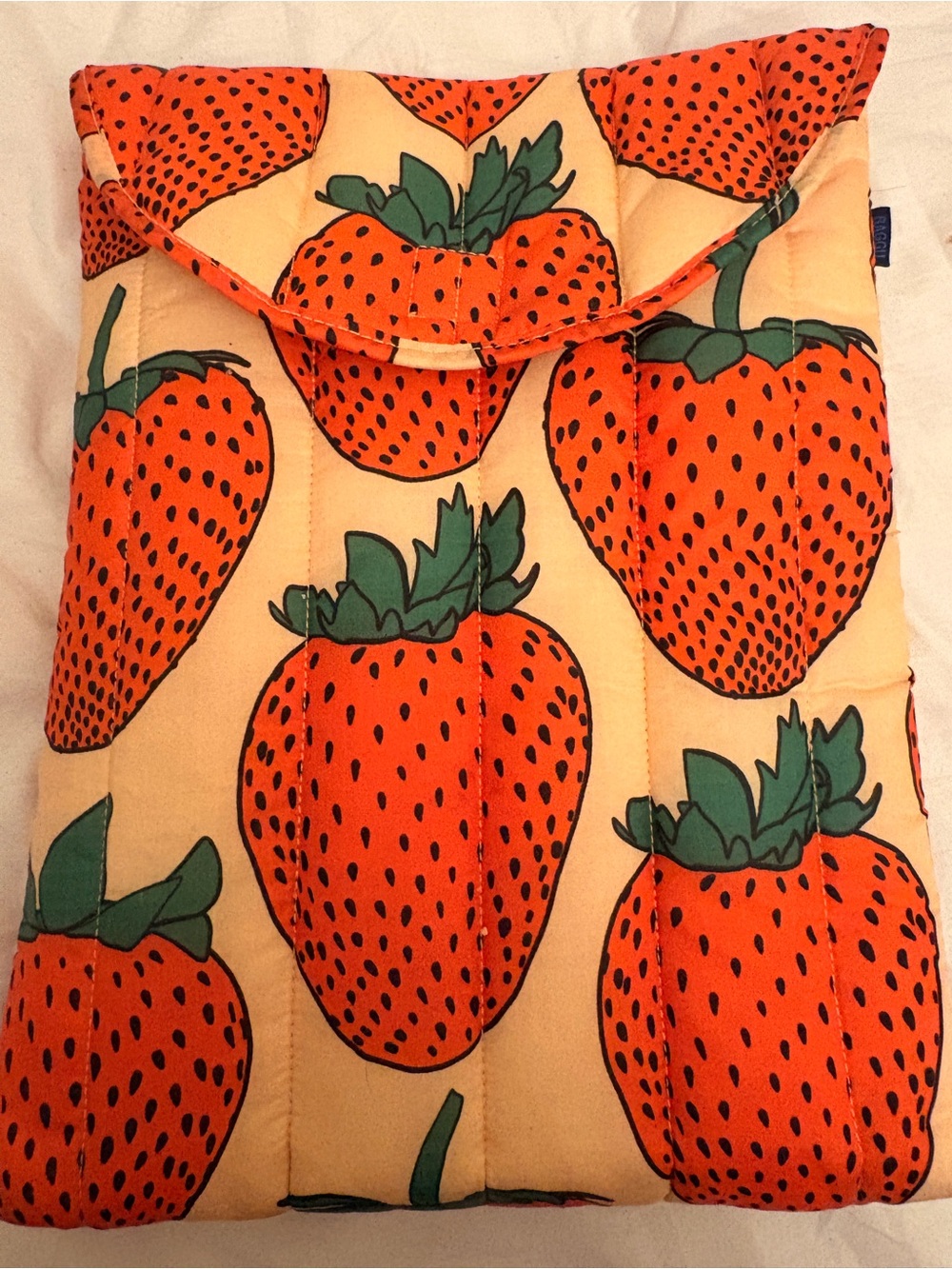 BAGGU Strawberry Quilted Pouch -